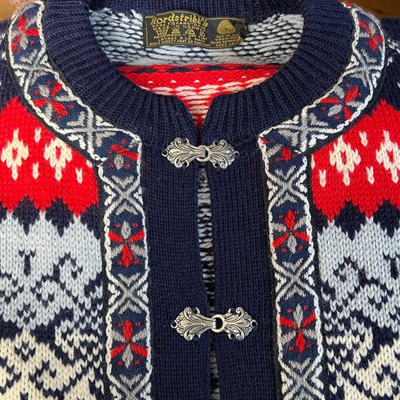 Vintage Norwegian Fair Isle Wool Knit Embroidered Oversized Cardigan Sweater - Picture 5 of 8
